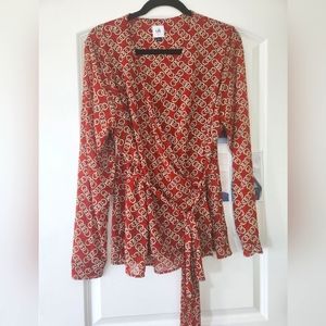 Cabi xl burgandy and gold wrap top
